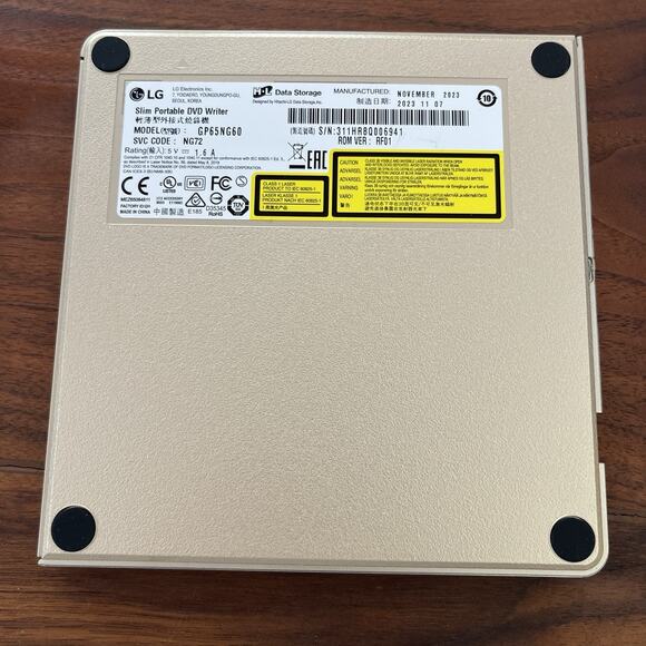 LG Ultra Slim Portable DVD Writer Gold Model GP65NG60 - Picture 6 of 6